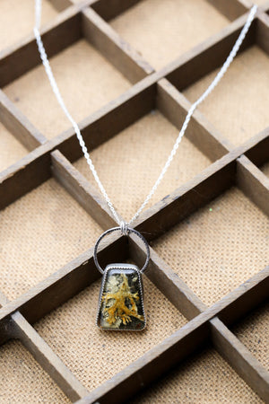 Leaf Resin Necklace