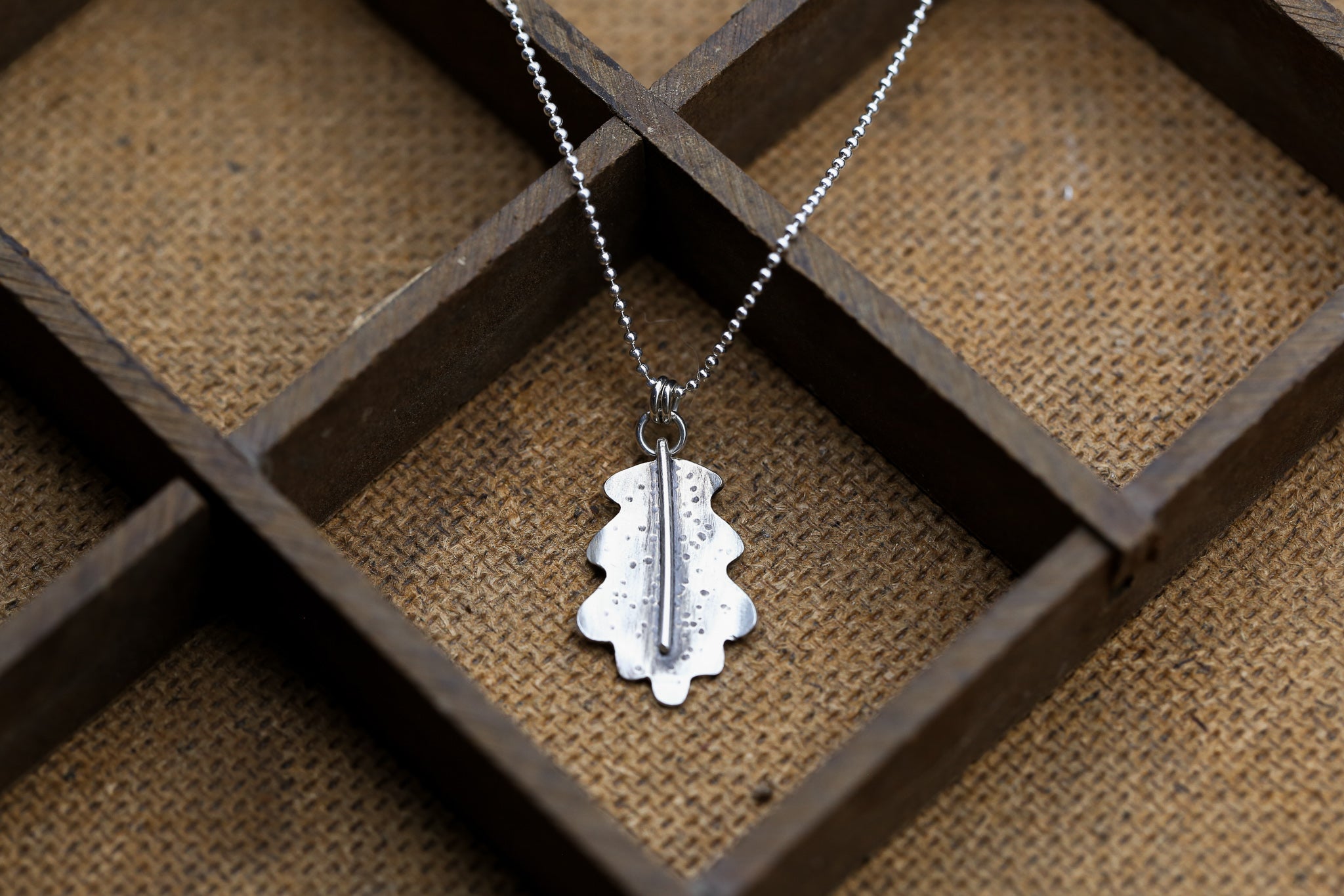 Silver Oak Leaf Pendant