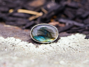 Horizontal Labradorite Ring