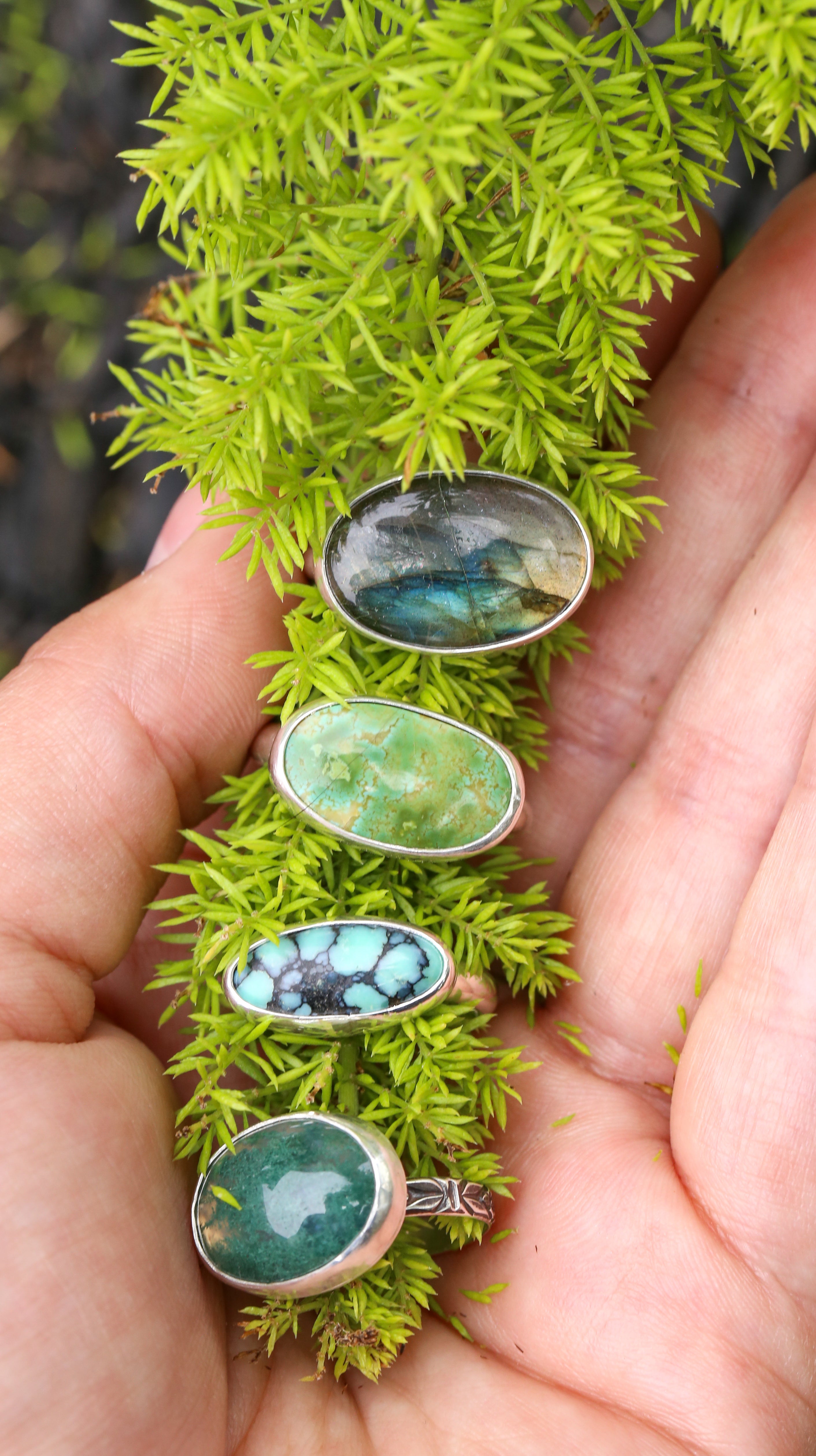 Horizontal Labradorite Ring