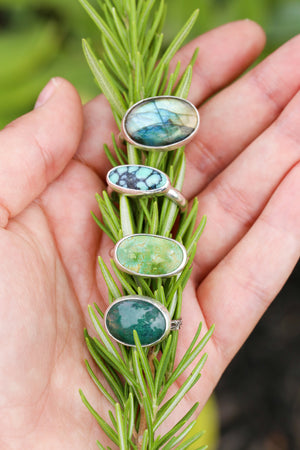 Horizontal Labradorite Ring